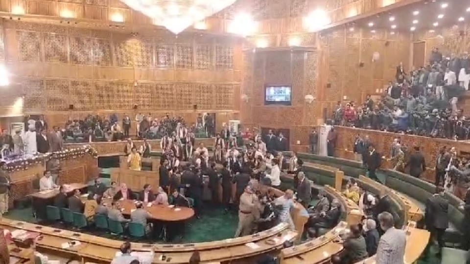 Srinagar: Mandatory schooling in government schools for children of officials- MLAs not required; bill reject
