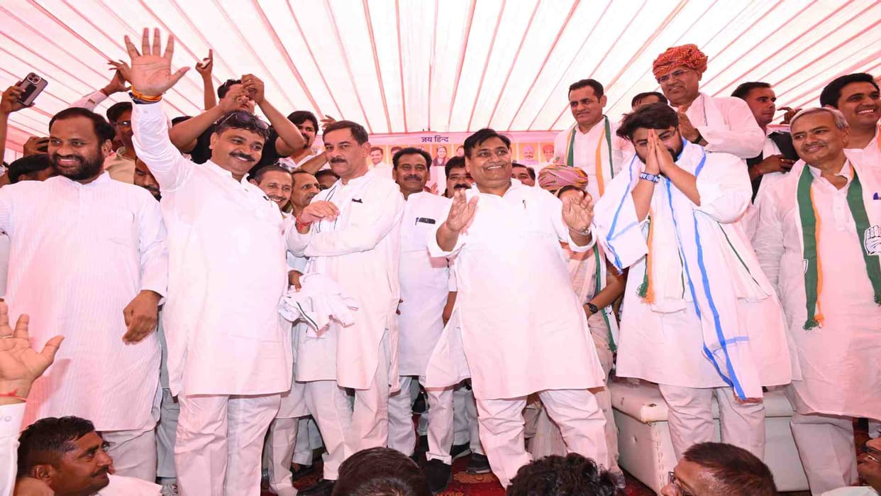 Alwar News: Congress leaders verbally attacked the government in Ramgarh by-election