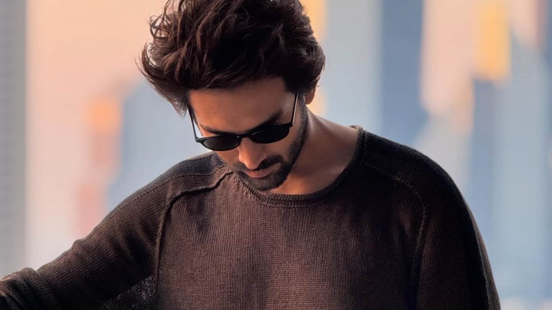 Kartik Aaryan initiative amid bhool bhulaiyaa 3 success Bhushan Kumar talk Mukesh Bhatt for Aashiqui 3 title