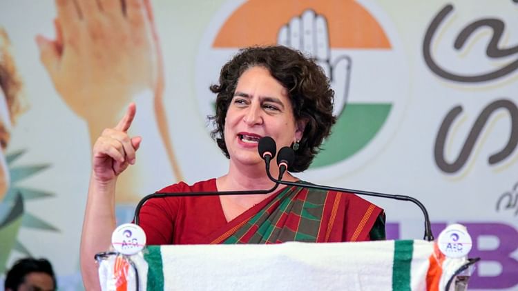 CG: 'साय सरकार ने जंगल अदाणी को दिए हैं', ED के एक्शन पर प्रियंका गांधी वाड्रा बोलीं- पार्टी भूपेश बघेल के साथ