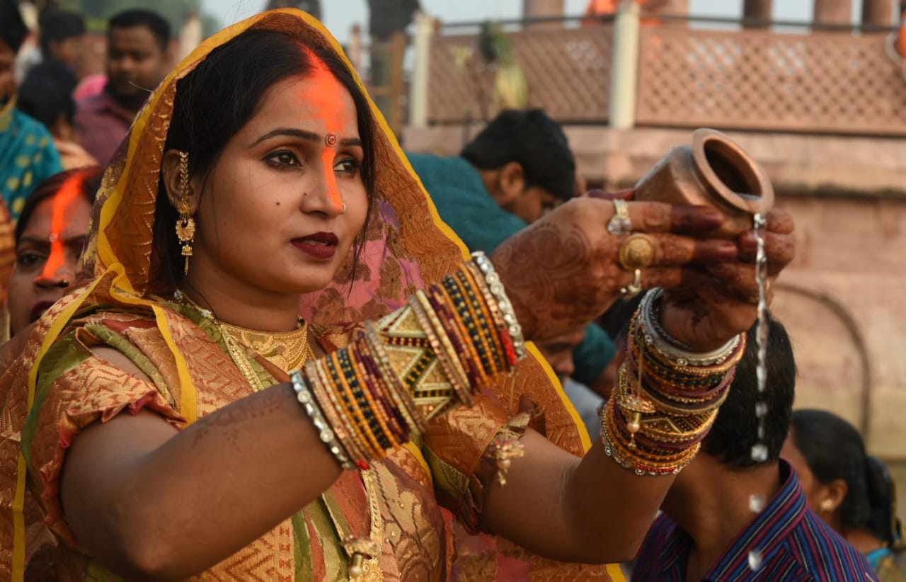 Chhath Mahaparv completed after offering prayer to Lord Surya.