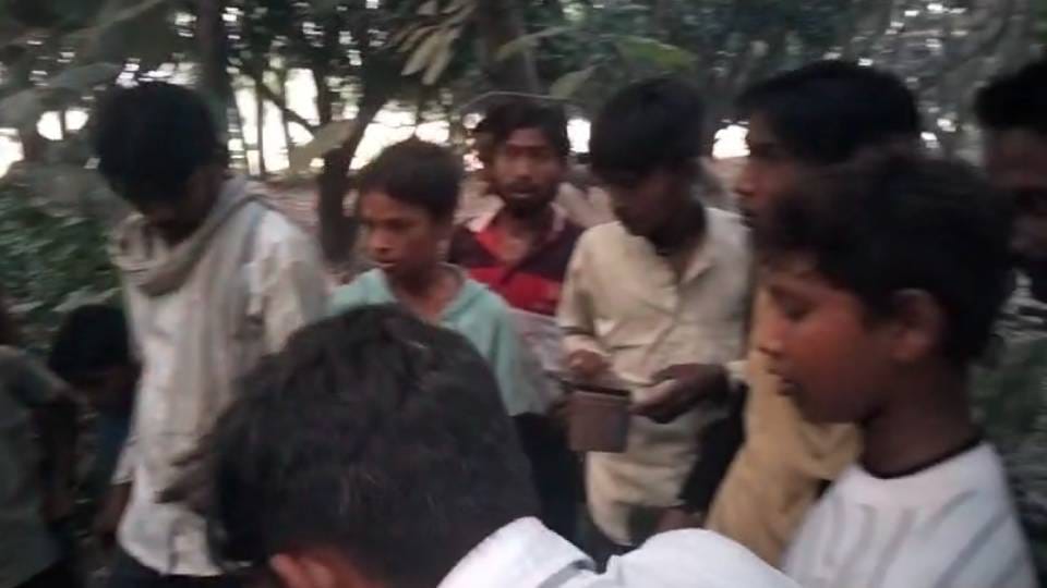 accused beat deer to death with sticks In Shravasti