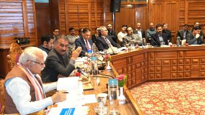 मुख्यमंत्री सुखविंद्र सिंह सुक्खू और केंद्रीय ऊर्जा तथा आवास एवं शहरी कार्य मंत्री मनोहर लाल।