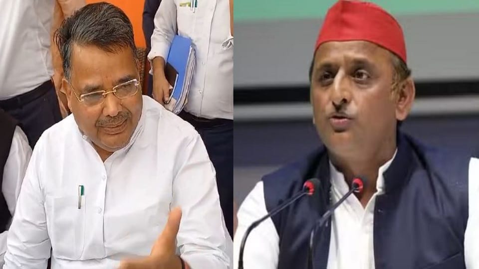 monkey Attack on tourists in Taj and Akhilesh Yadav x know Tourism Minister say on this question
