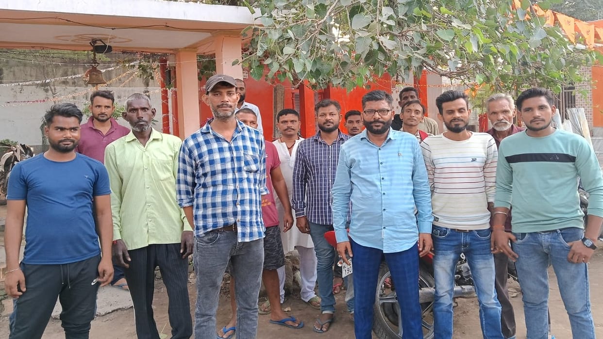 RPF jawans arrived to catch the accused hiding in the temple in bareilly