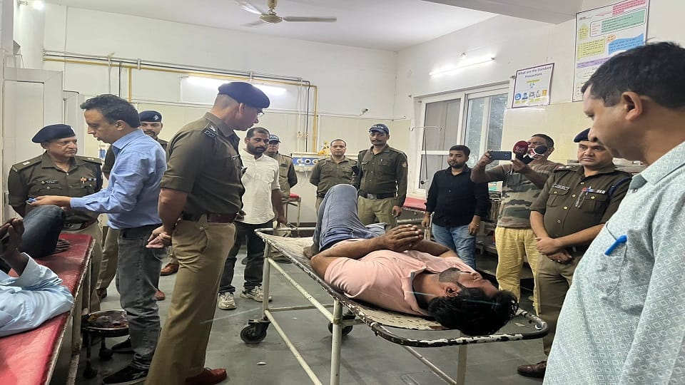 Encounter between police and chain snatchers in rudrapur
