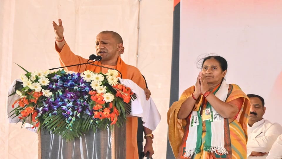 UP News: CM Yogi said, now development is not riot, people of Muzaffarnagar will soon get rapid rail.