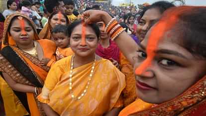 Chhath Puja 2024: Women stood in water and offered Arghya to the setting sun
