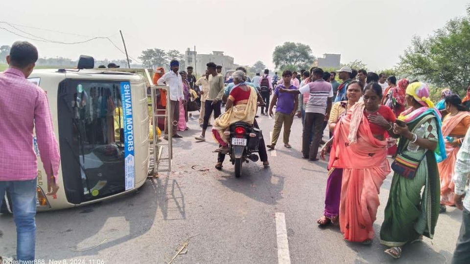 Tata Ace Gold filled with Anganwadi workers overturned in Sakti,