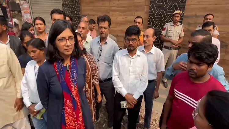 Swati Maliwal Attacked Chief Minister Atishi Over Bad Roads And Dirty Water – Amar Ujala Hindi News Live