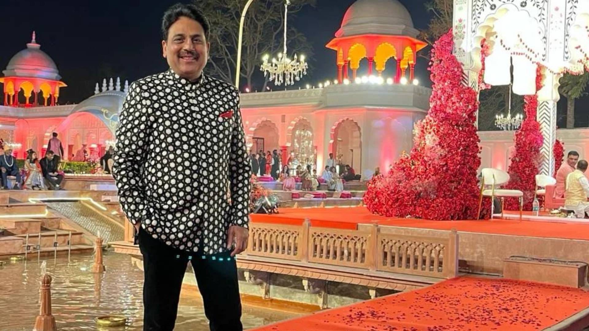 Taarak Mehta Ka Ooltah Chashmah fame Shailesh Lodha suffers severe leg injury on birthday wears walker boot