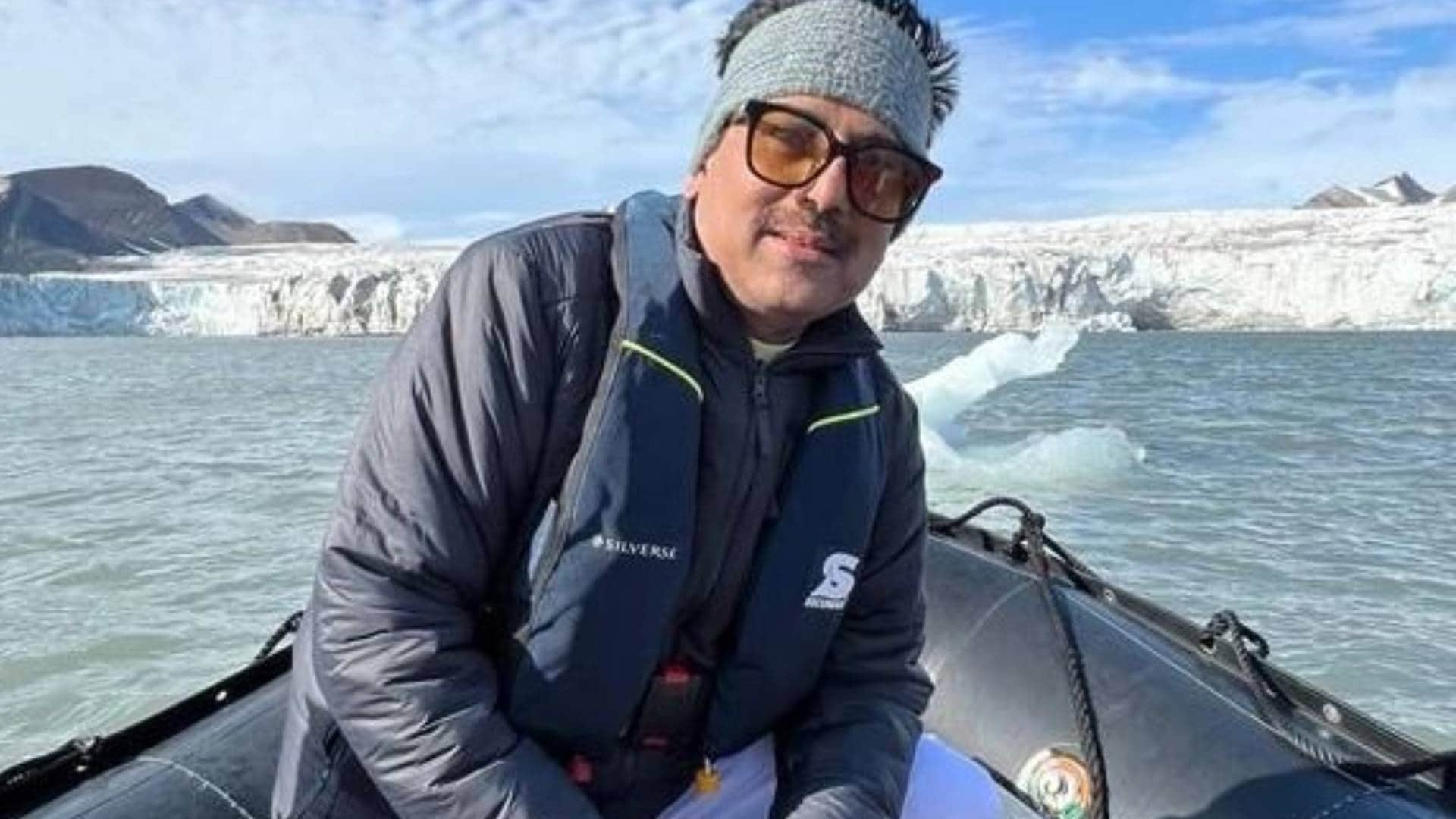 Taarak Mehta Ka Ooltah Chashmah fame Shailesh Lodha suffers severe leg injury on birthday wears walker boot