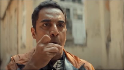 Vijay 69 Movie Review in Hindi by Pankaj Shukla Yash Raj Films Netflix India Akshay Anupam Kher Guddi Maruti