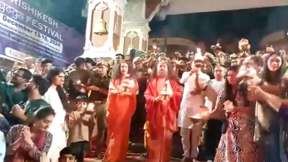 Rishikesh : Swami Chidanand Saraswati performed special aarti for US President-elect Trump