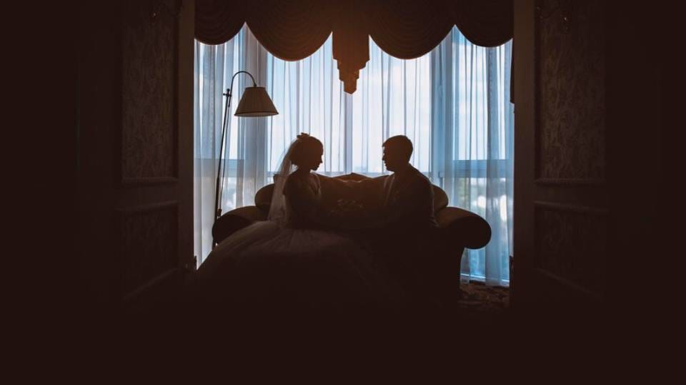 Couples separating during honeymoon period marriage under family pressure is major reason