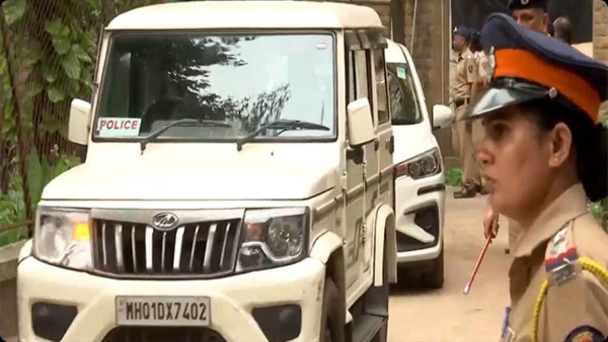Mumbai Naval Dock threat to Maharashtra Police 2 employees arrested