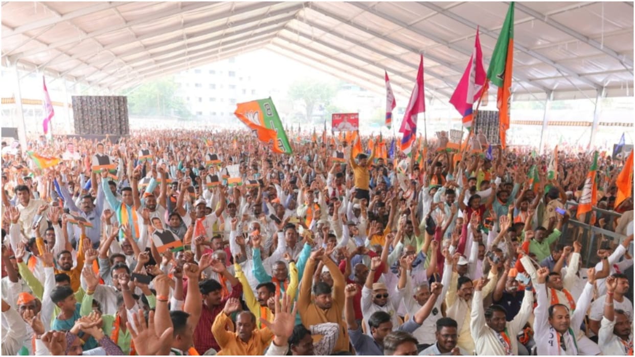 Election merchandise retailers in Maharashtra hit as parties prefer wholesalers