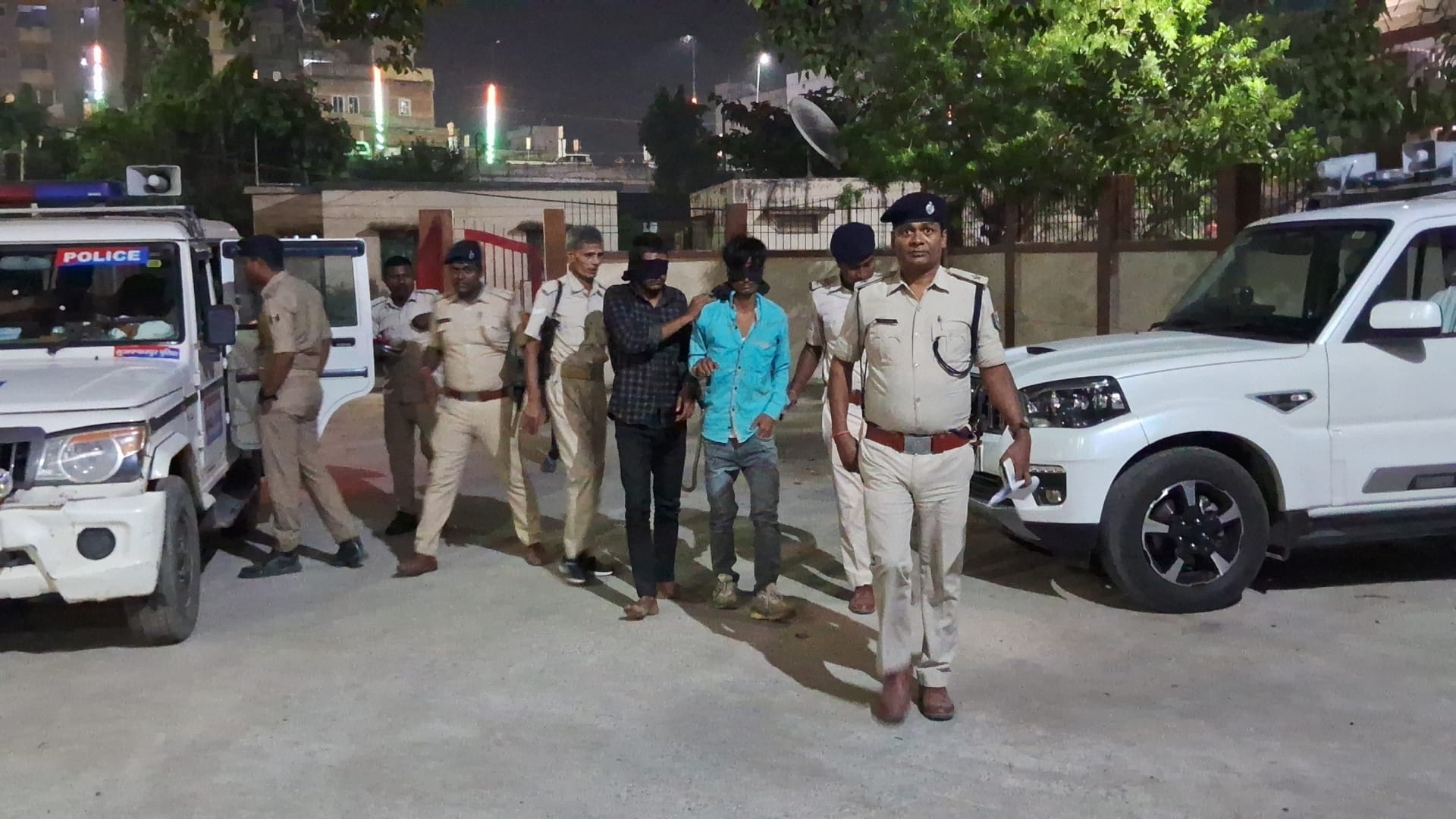 Bihar News : Bihar Police arrested two  shooters, killed former sarpanch in muzaffarpur.