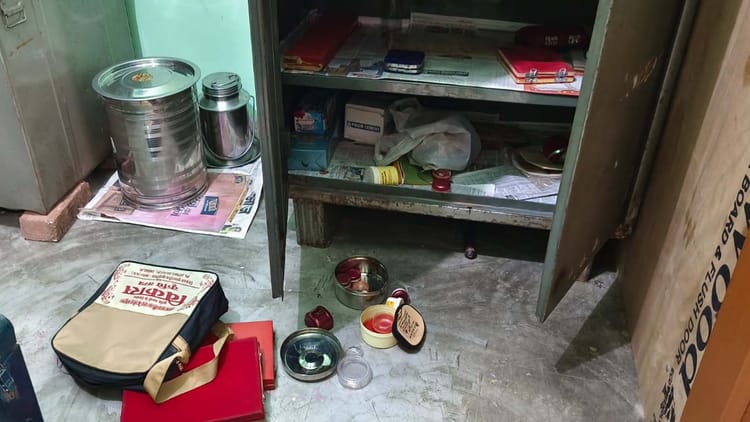 खबर शहर , Jalaun: व्यापारी के घर से 26 लाख के जेवर-नकदी चोरी, सोते रहे परिजन, नहीं लगी चोरों की भनक – INA