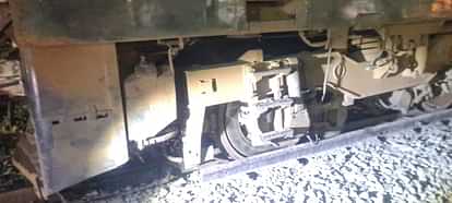 Bihar News: The engine going for shunting in Jamalpur got derailed