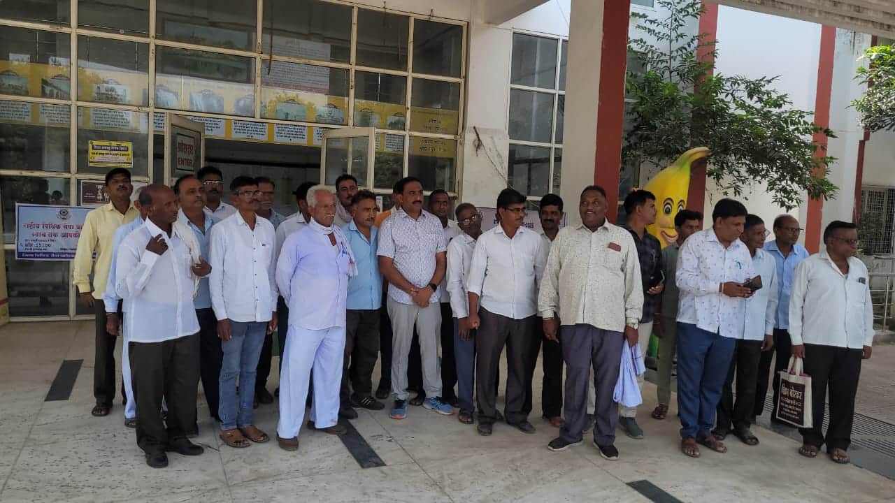 बुरहानपुर पहुंचे महाराष्ट्र के गन्ना किसान