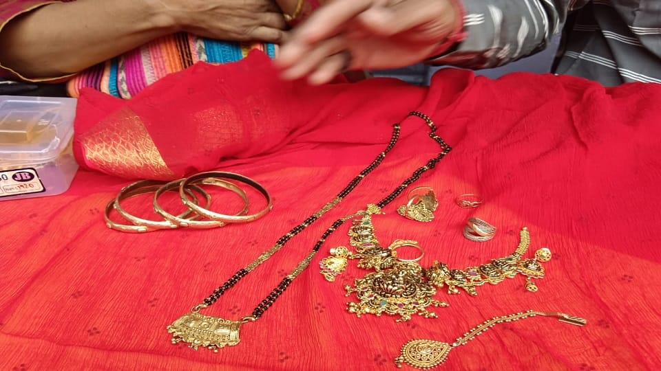 What would you do if you found a box full of jewellery? You will also appreciate what the dry cleaner did in A