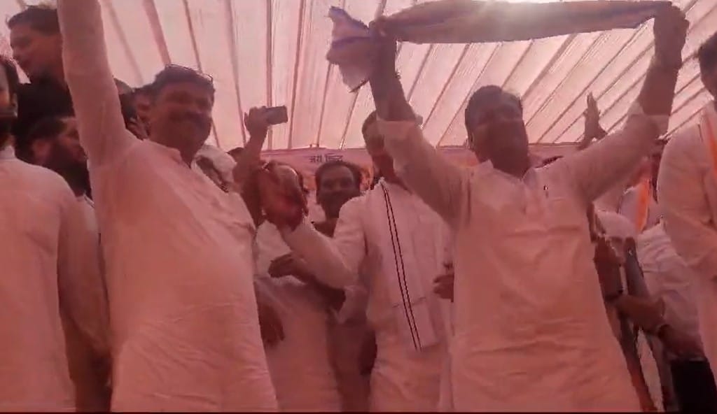 Congress state president Dotasara did Gamchha dance in Ramgarh