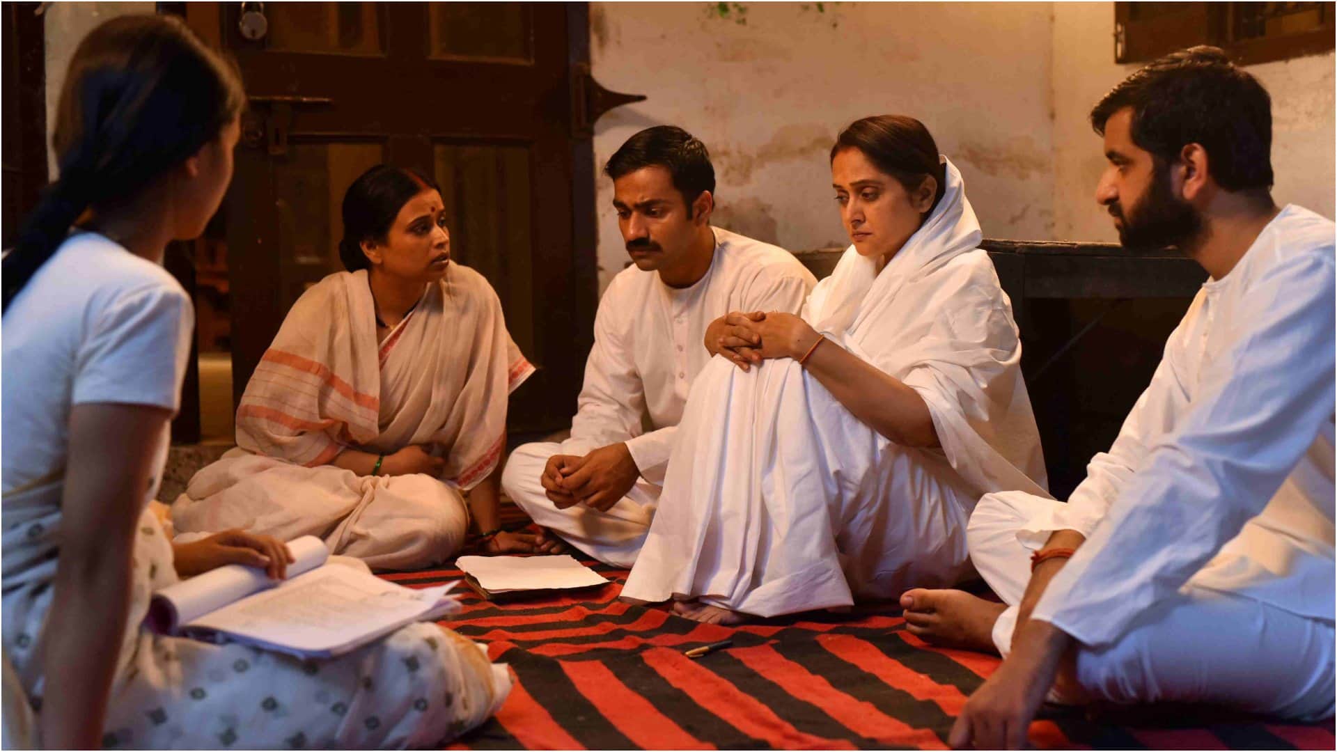 Mrinal Kulkarni to play lead role in asgar Wajahat written movie dhai aakhar based on novel tirthatan ke baad