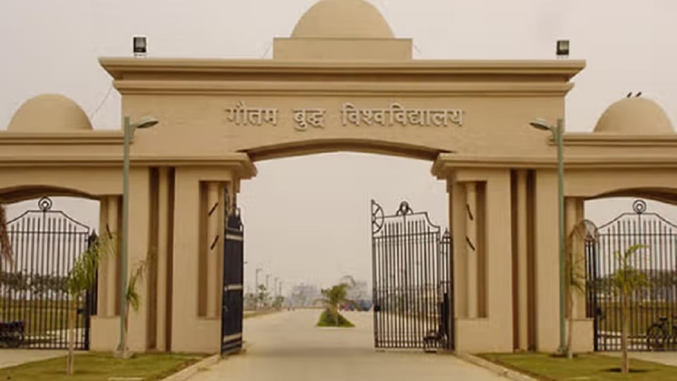 300 students from 20 countries are learning Hindi language in Gautam Buddha University