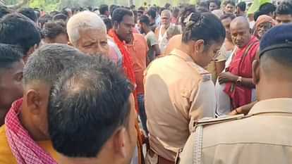रिश्तों का खून: बुजुर्ग पिता के सीने पर बेटे ने दाग दीं पांच गोलियां, पड़ोसी ने दिया साथ; जानें मामला Muzaffarpur News: Son killed his elderly father, committed crime with help of neighbor for property