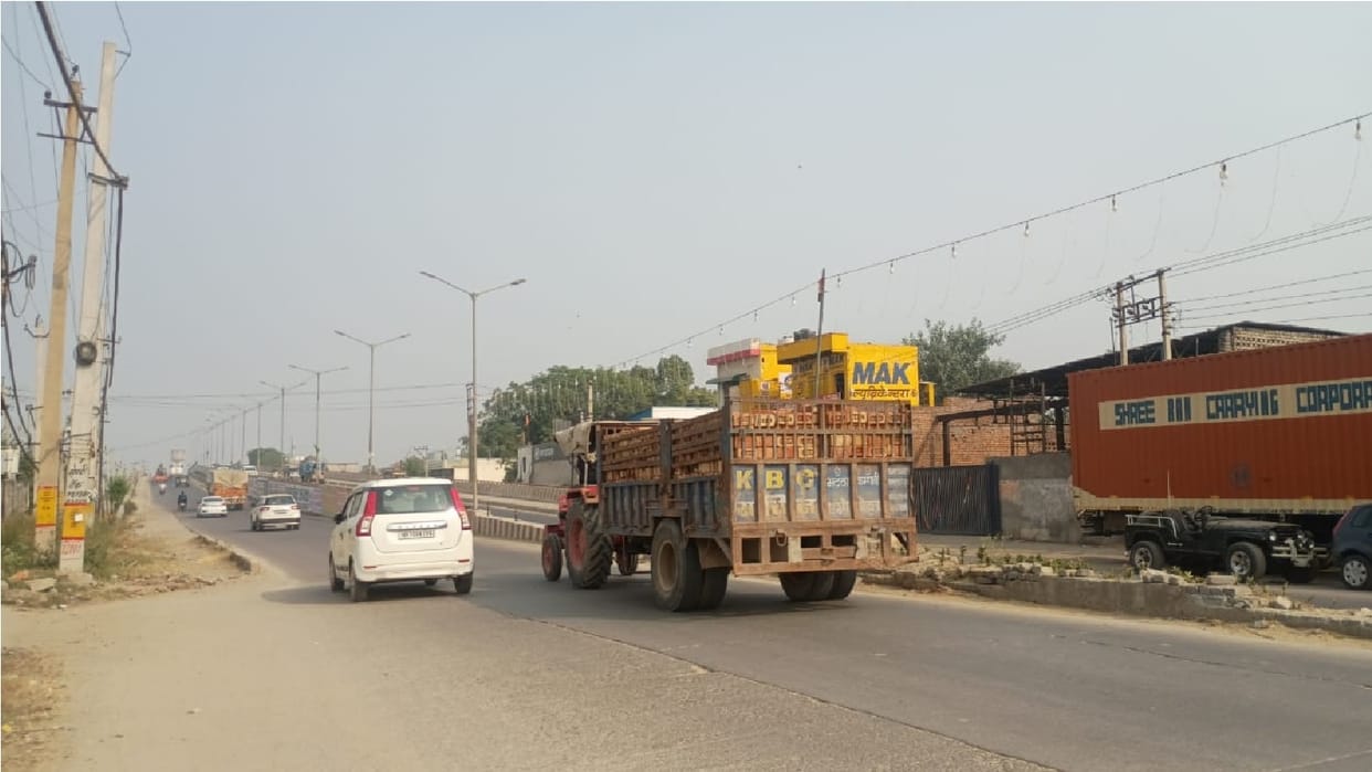 Height gauge broken on Rohtak Road ROB in Sonipat, heavy vehicles passing despite ban