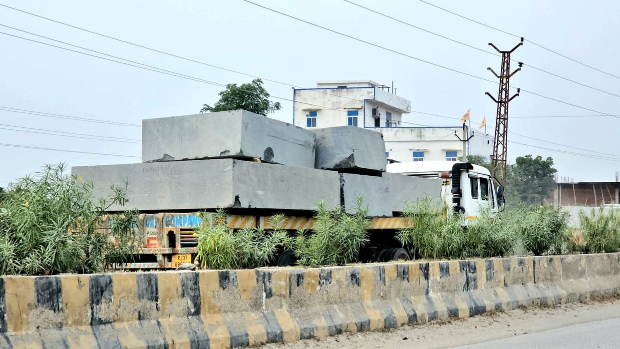 Kekri News: Transport Department tightened the screws, suspended registration of overloaded and unfit vehicles