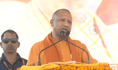UP by-election: War of words became heated, CM Yogi said - SP is in the lap of the same Congress which sent Ne