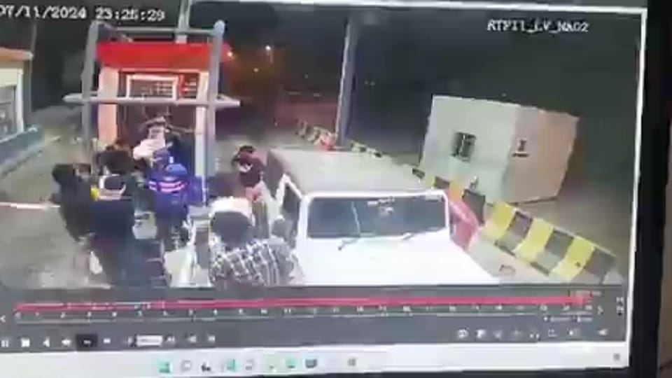 One accused involved in beating toll workers at ramp toll plaza arrested