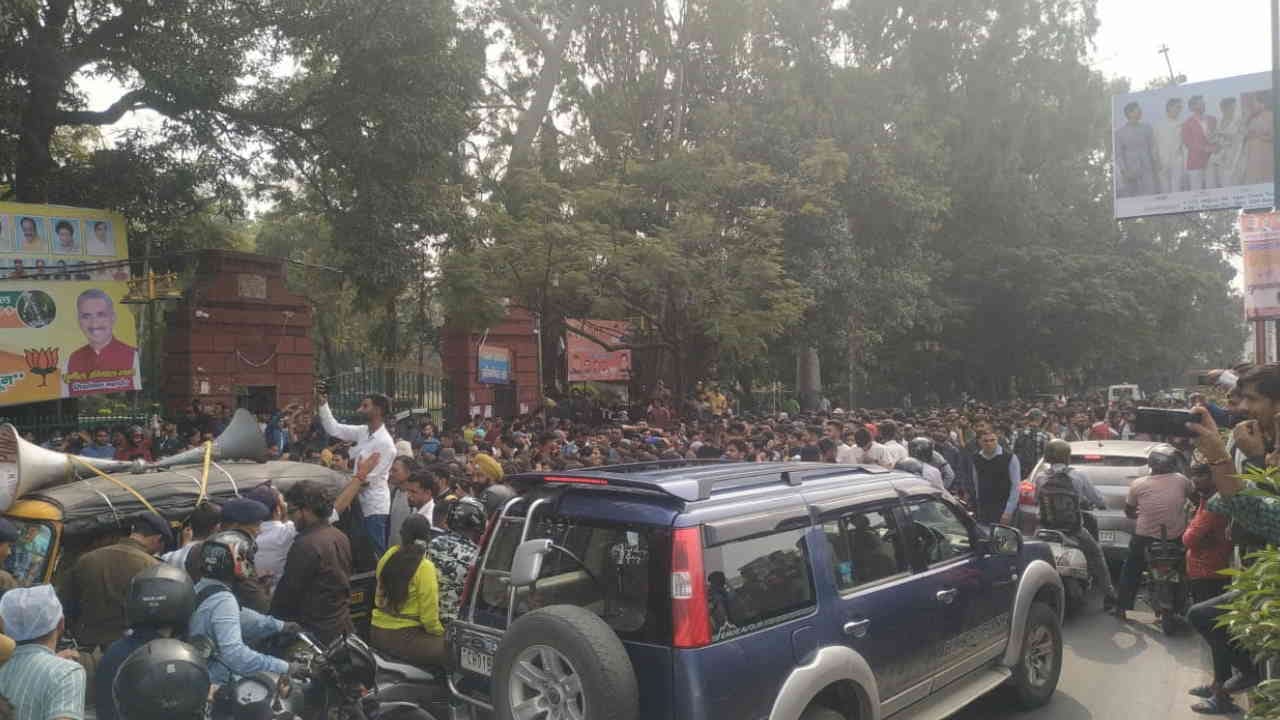 Uttarakhand Unemployed Organization Demonstration march to CM residence read all Updates in hindi