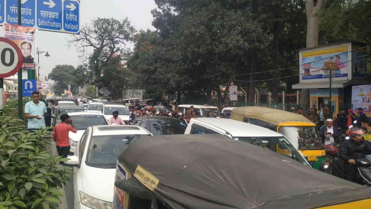 Uttarakhand Unemployed Organization Demonstration march to CM residence read all Updates in hindi