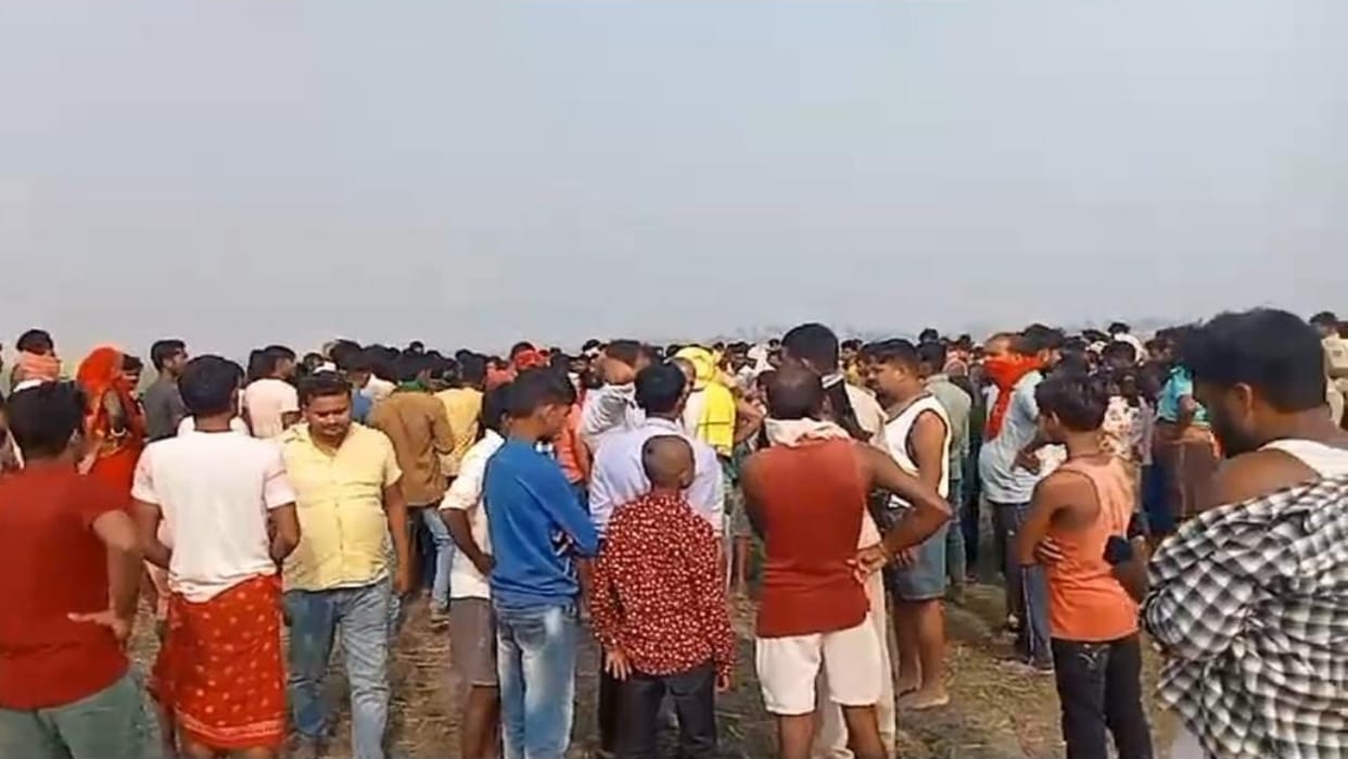 Vaishali News: Murder of a person who went to bring goods for Chhath Puja, pouring acid on dead body