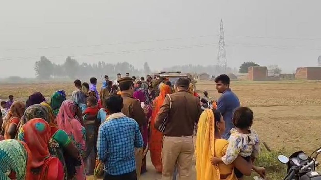 man found dead in the field family members alleged the murder in shahjahanpur