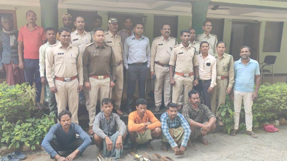 Five hunters arrested while hunting wild animals in Balodabazar