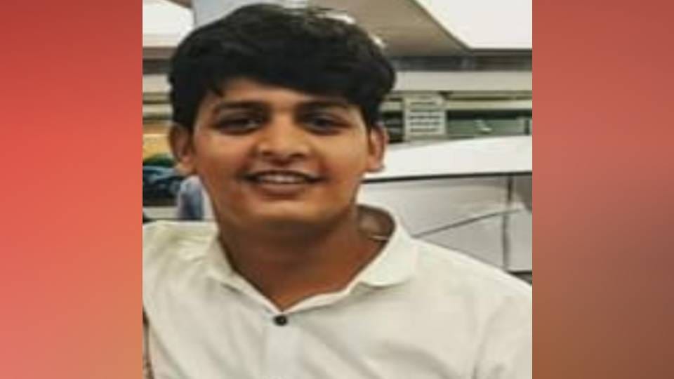 young man died While four friends seriously injured in accident on Lucknow-Agra Expressway