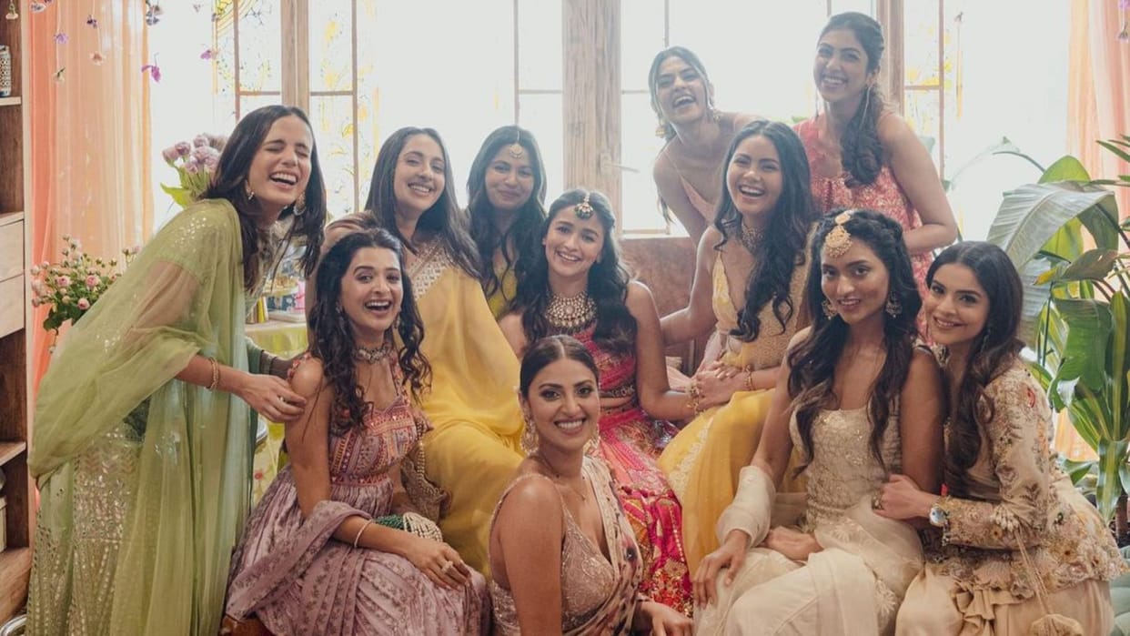 Fashion Tips For Bridesmaid in hindi winter fashion tips