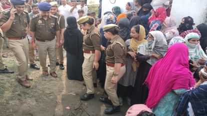 बिजनौर में ट्रिपल मर्डर: पति-पत्नी और बेटे की पेचकस से गोदकर हत्या, लहूलुहान मिले शव UP News: Triple murder in Bijnor, murder of husband, wife and son with a screwdriver, bloodied bodies found.