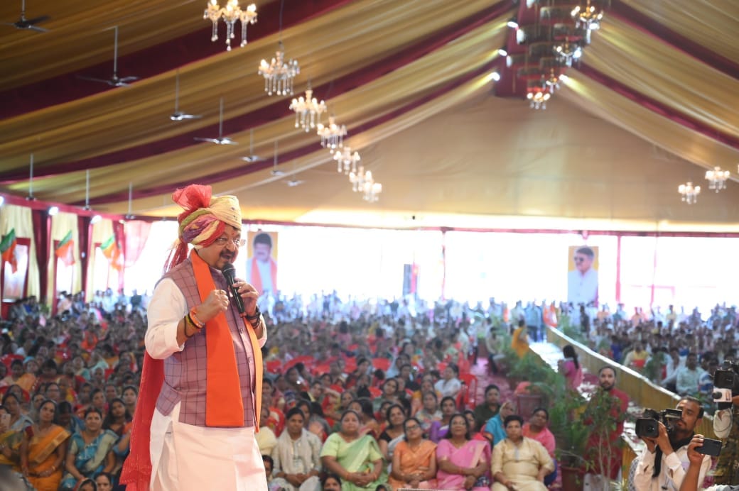 Indore: Minister Vijayvargiya said - After the people of Haryana, the people of Maharashtra will slap the othe