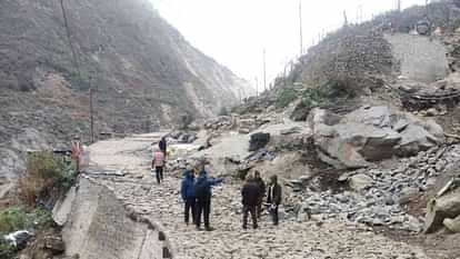 Kedarnath reconstruction work is in full swing amidst the cold  700 workers are working Watch Photos