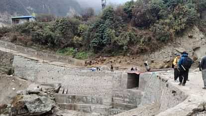 Kedarnath reconstruction work is in full swing amidst the cold  700 workers are working Watch Photos