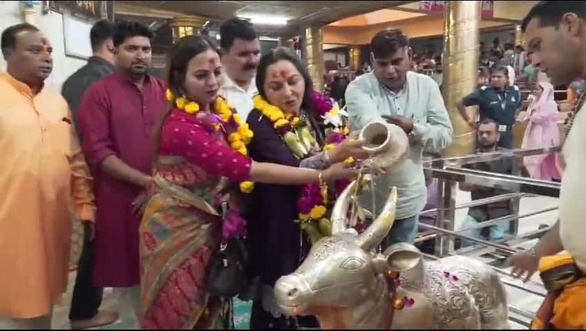 Jaya Prada: After seeing Mahakal, Jayaprada said - after seeing Baba, one feels like touching God.