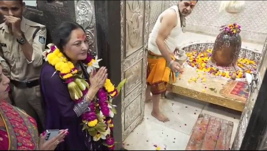 Jaya Prada: After seeing Mahakal, Jayaprada said - after seeing Baba, one feels like touching God.
