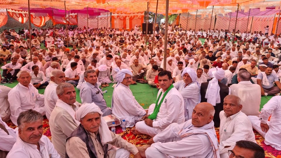 UP : Nain Khap in Baghpat warned, it is okay if love marriage happens with the consent of parents, otherwise