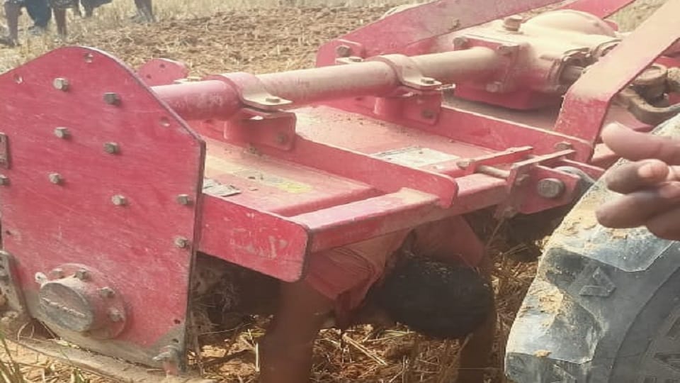 Minor dies after being hit by a rotavator while plowing a field family mourns in Raigarh