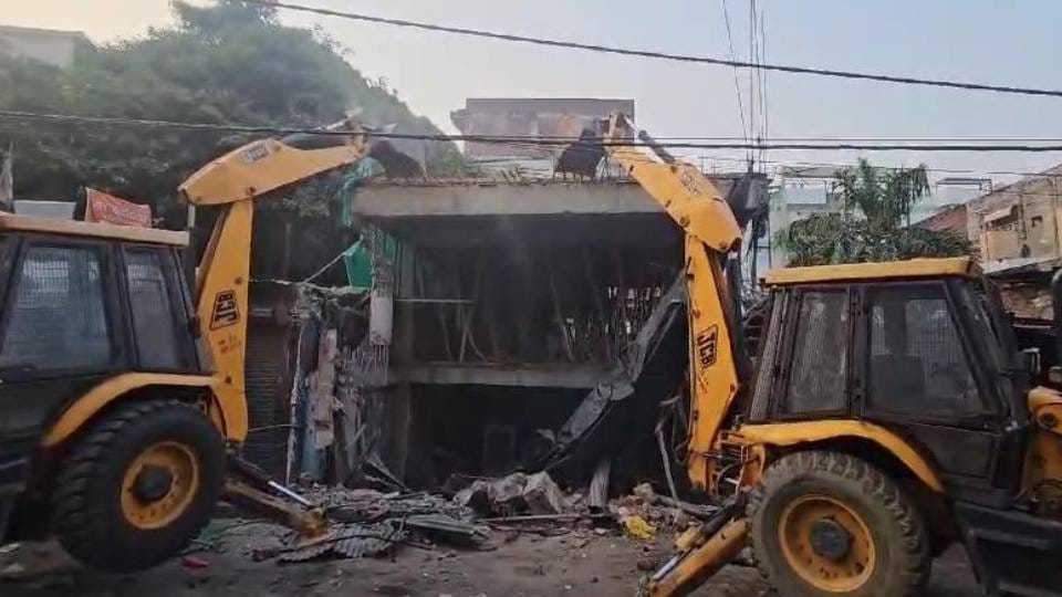 LDA demolished two-storey under-construction complex in Kaiserbagh Lucknow
